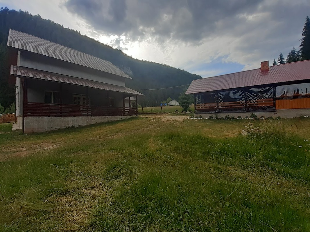 Cabana Colt de Rai - cazare in Casa de Piatra