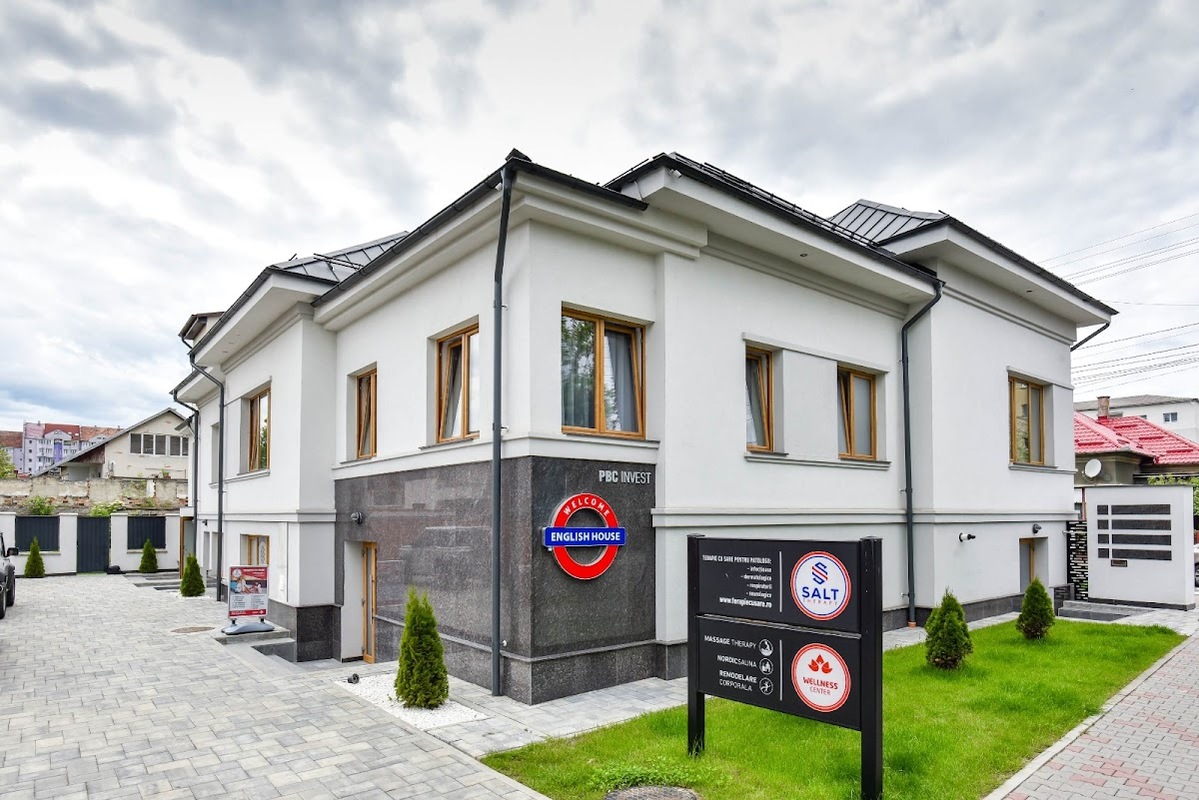 Boutique Hotel English House - cazare in Bistrita