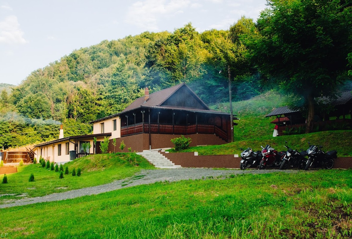 Cabana Poienita - cazare in Bucea